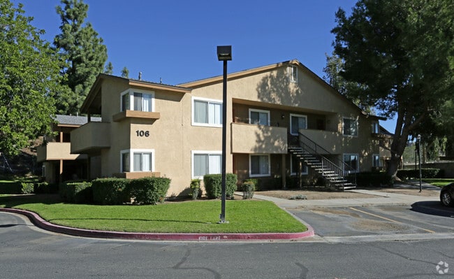 Building - Kendall Park Apartments