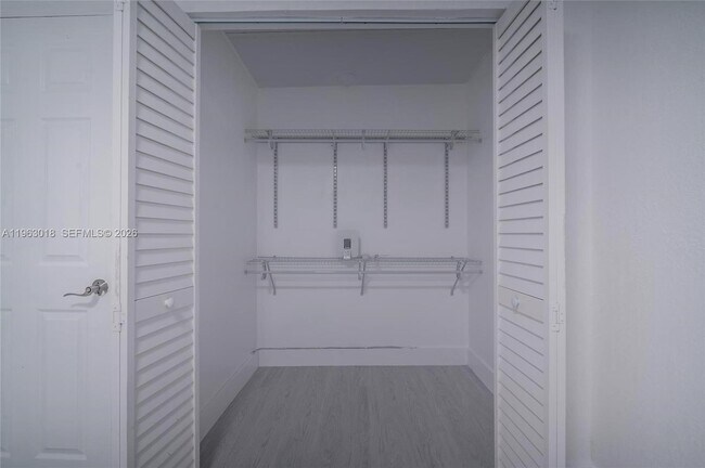 Foto del edificio - 595 NW 139th Terrace