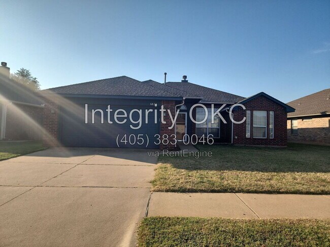 Building Photo - 6820 NW 135th Cir