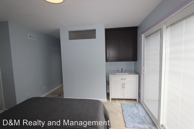 Building Photo - Studio, 1 bath House - 1267 Greenlake Drive
