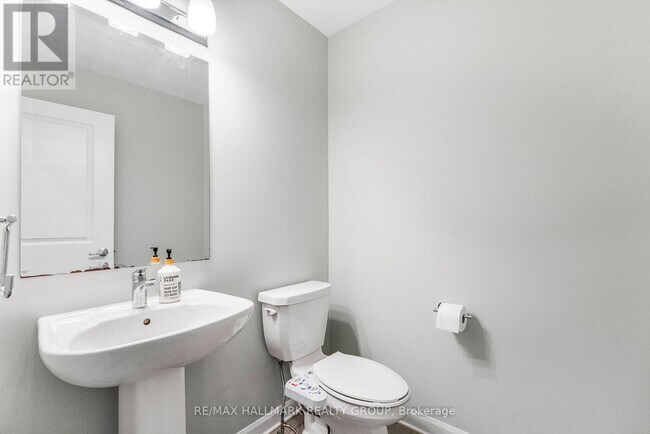Building Photo - 530 Prominence Way