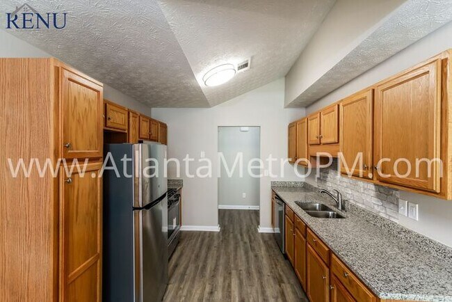 Foto del edificio - Now Available! 3 bed 2 bath!