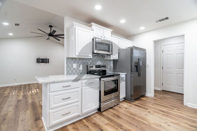 Building Photo - 202 Wild Ivy Cove