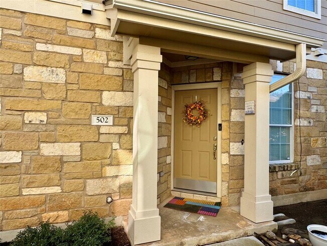 Foto del edificio - 16100 S Great Oaks Dr