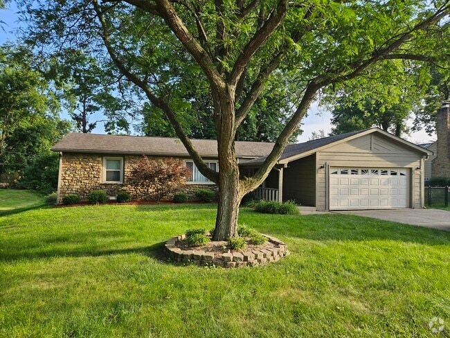 Front House - 569 Meadow Dr