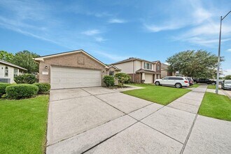 Building Photo - 22327 Albee Dr
