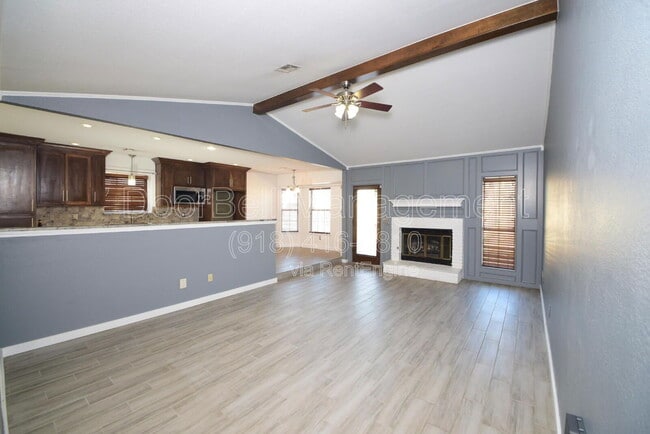 Building Photo - 1312 W South Park St