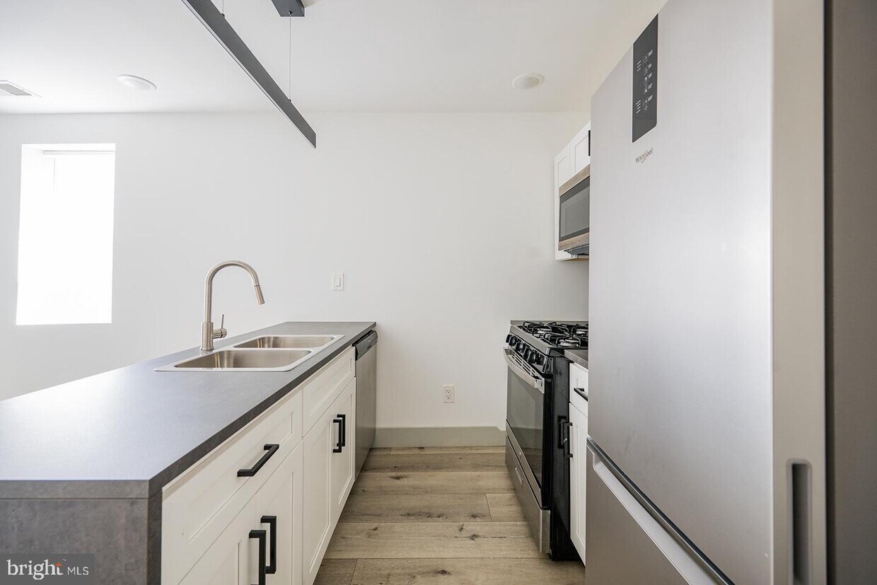 Primary Photo - 2521 N 34th St