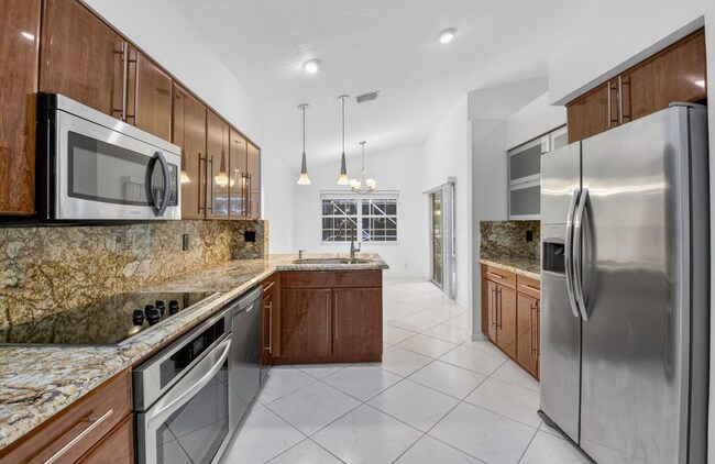 Foto del edificio - 7558 Ironbridge Cir