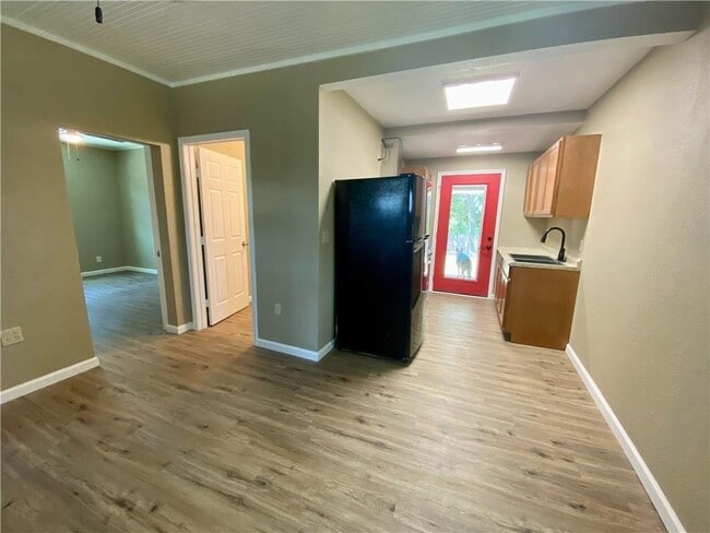 Building Photo - 1306 Perez St