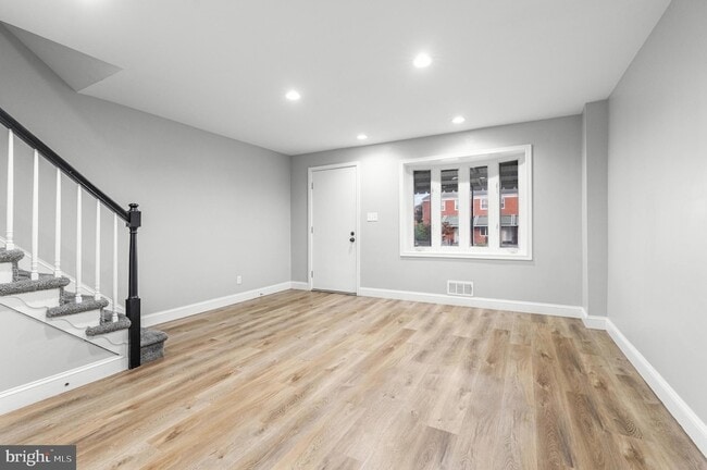 Building Photo - 2203 Redthorn Rd