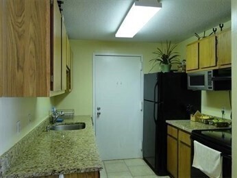 Foto del edificio - 1 Post Oak Ln