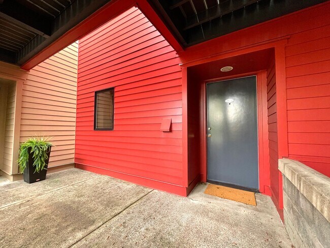 Foto del edificio - Waterfront Condo in McCormick Pier with Wa...
