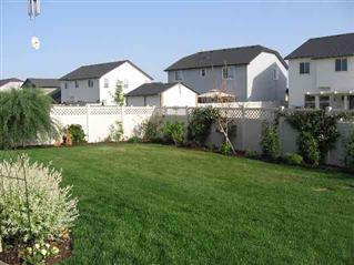 Building Photo - Single Story,Community Pool, 3 Car Garage,...