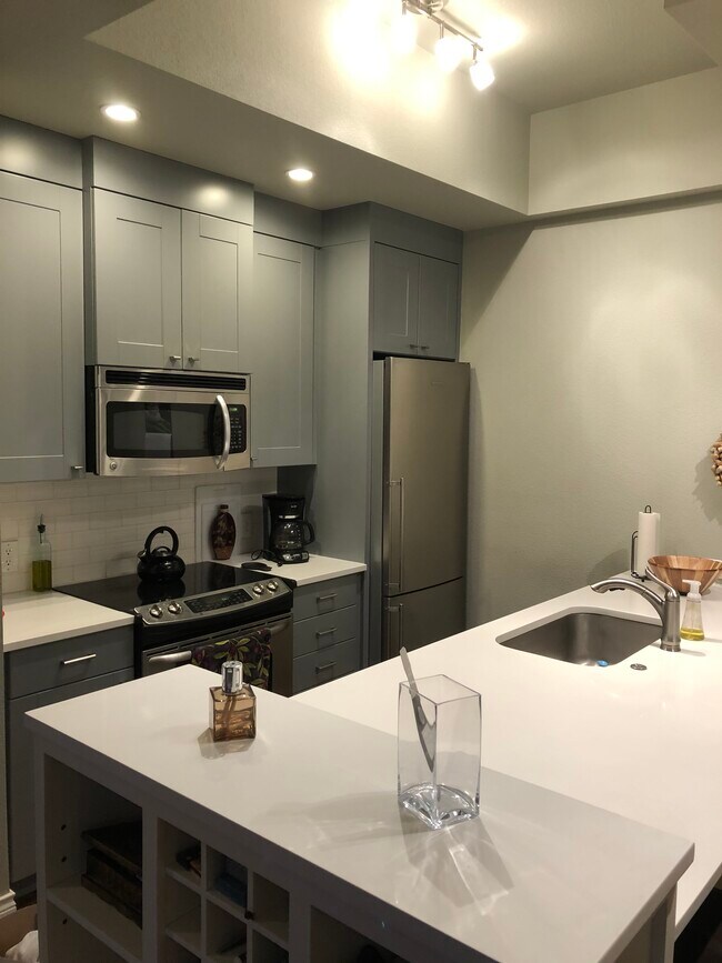 Foto del edificio - 3248 W Fairview Pl