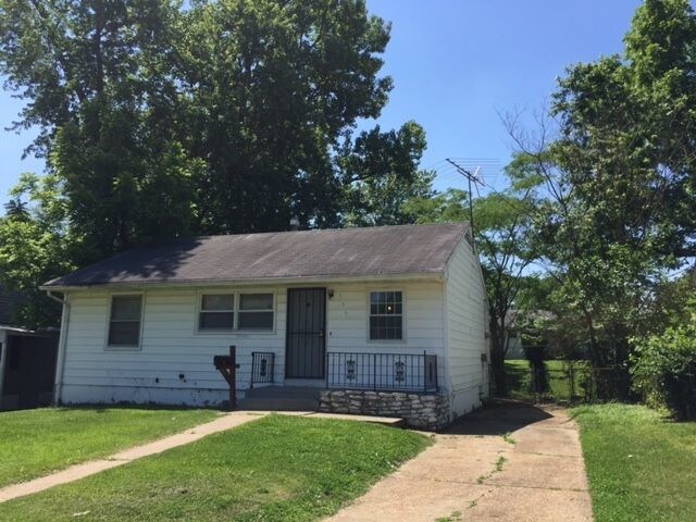 Primary Photo - 3 BEDROOM HOME FULL BASEMENT