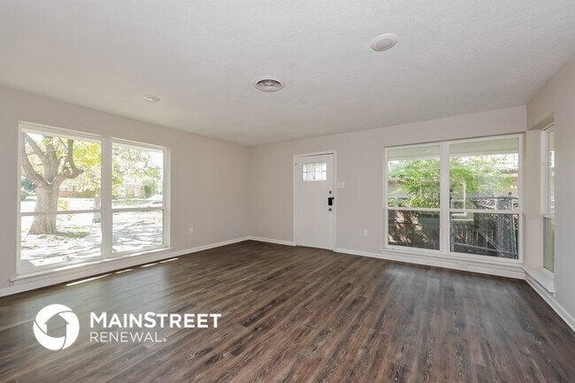 Foto del edificio - 3209 Millmar Dr