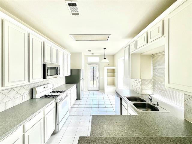 Building Photo - 6906 Richmond Dr