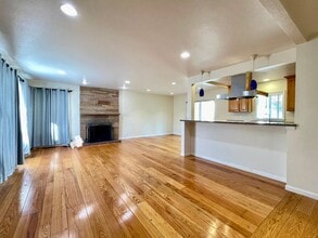 Building Photo - 4844 Dunkirk Ave