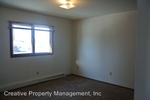 Building Photo - 1301 Golden Valley Ln