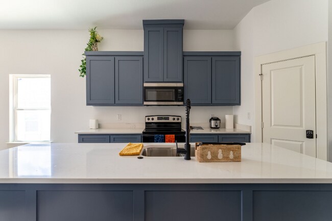 Foto del edificio - 5904 Farnsworth Ave
