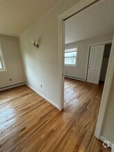 Building Photo - 90 Kibbe St