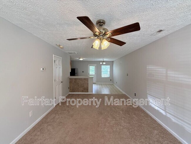 Foto del edificio - 3131 Ivy Wood Ln