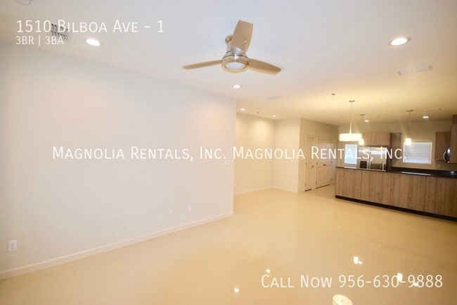 Building Photo - 3 bedroom 3 bath Townhome in Gated Subdivi...
