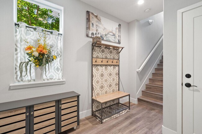 Foto del edificio - 331 Caramel Ln.