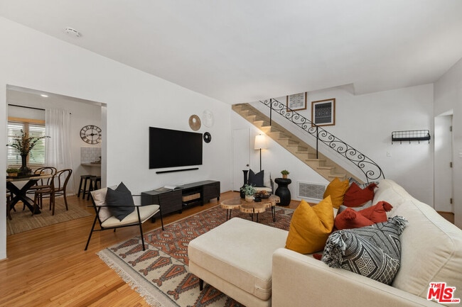 Foto del edificio - 464 N Harper Ave