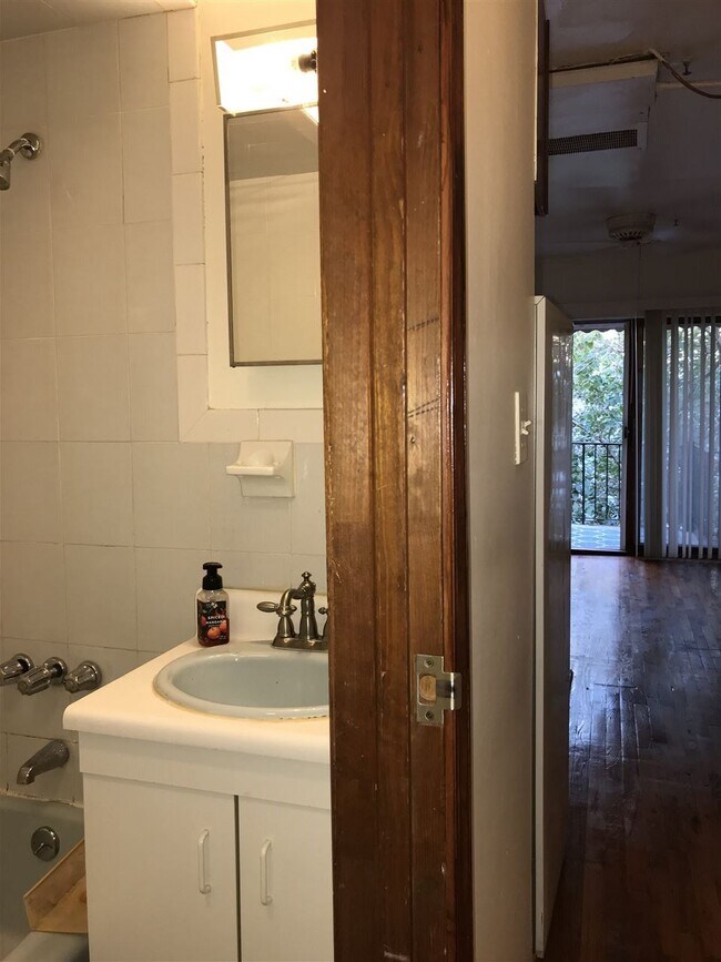 Foto del edificio - 513 Monroe St