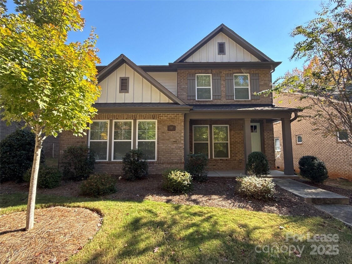 Foto principal - 707 Marion Dr