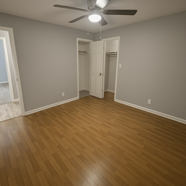 Building Photo - 2120 Mutual Ave