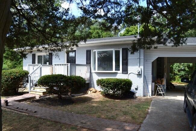 Building Photo - 116 Gravesmith Dr