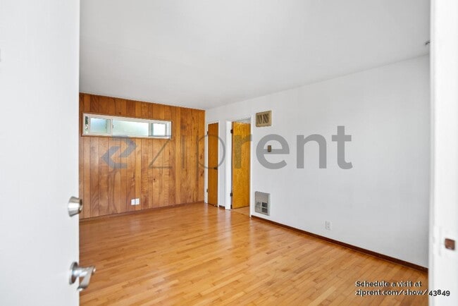 Building Photo - 1422 Sherman St