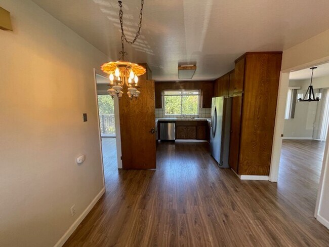 Foto del edificio - 27 Whitman Ct