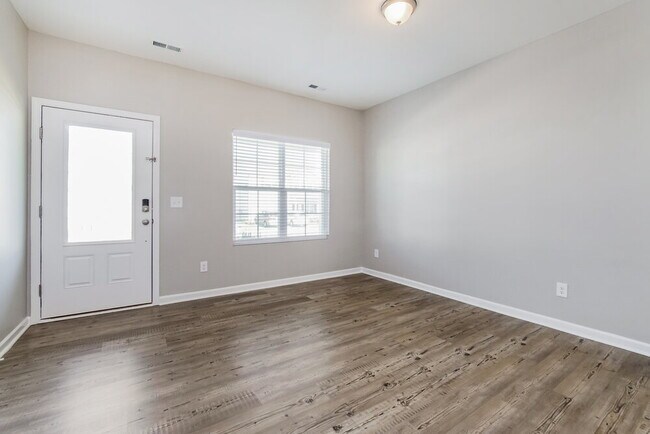 Building Photo - 5260 Calhoun Pl