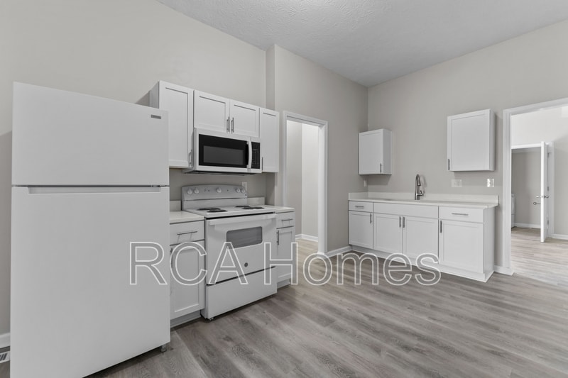 Photo - 2910 North Kenwood Avenue