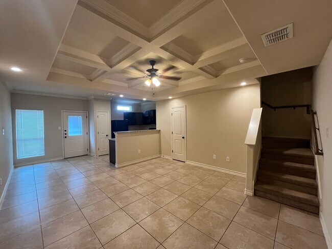 Foto del edificio - 6012 Jax Wy