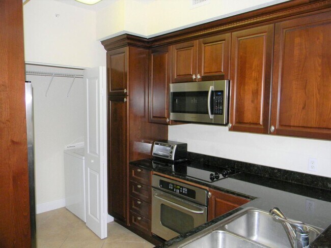 Building Photo - 1201 Renaissance Way