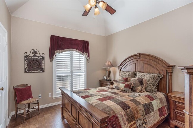 Building Photo - 8803 Falcon View Dr