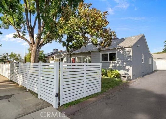 Building Photo - 6348 Beeman Ave