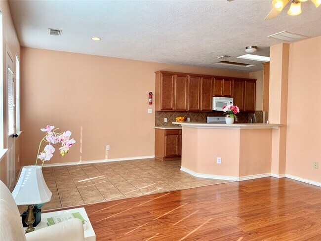 Building Photo - 12414 Jasmine Brook Ln