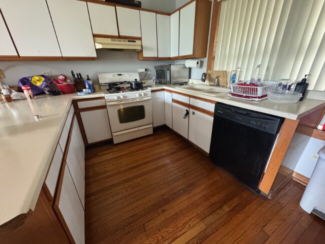 Foto del edificio - 1354 W Foster Ave