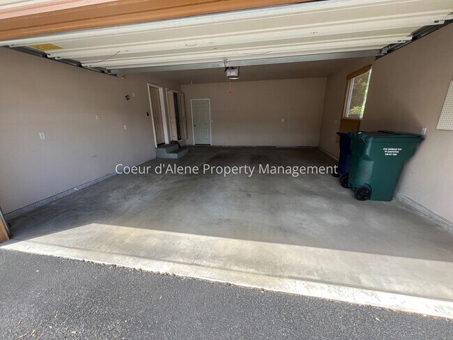 Foto del edificio - 2 bed, 2 bath townhouse near Avondale Golf Course!
