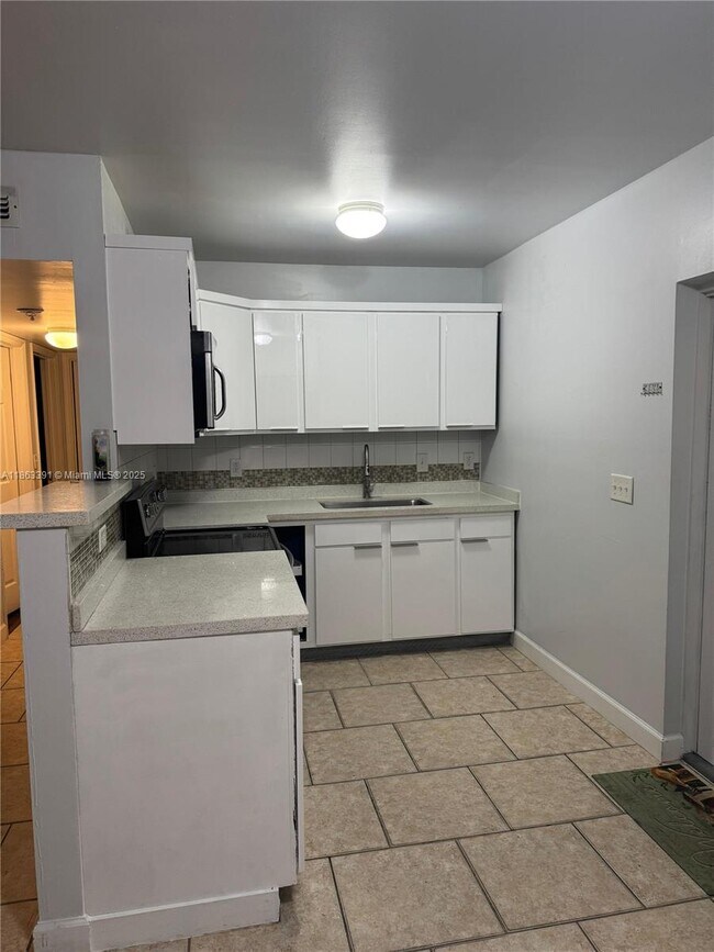 Foto del edificio - 4351 NE 18th Ave