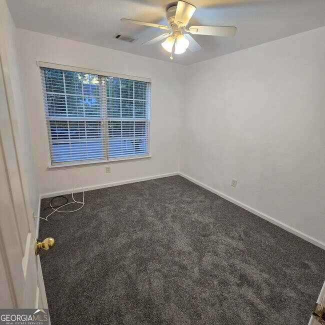 Building Photo - 152 Brookview Dr