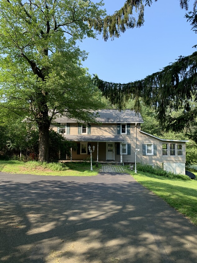 356 Grange Rd, Mount Pocono, PA 18344 House Rental in Mount Pocono, PA