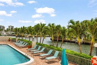 Building Photo - 401 Golden Isles Dr