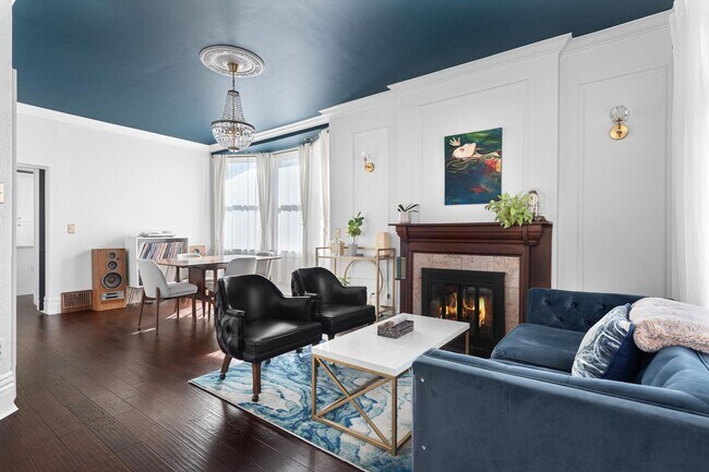 Foto del edificio - Sunny Two-Story Wash Park Bungalow